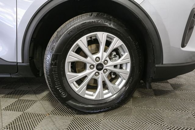 Used 2023 Silver Ford Active image 15