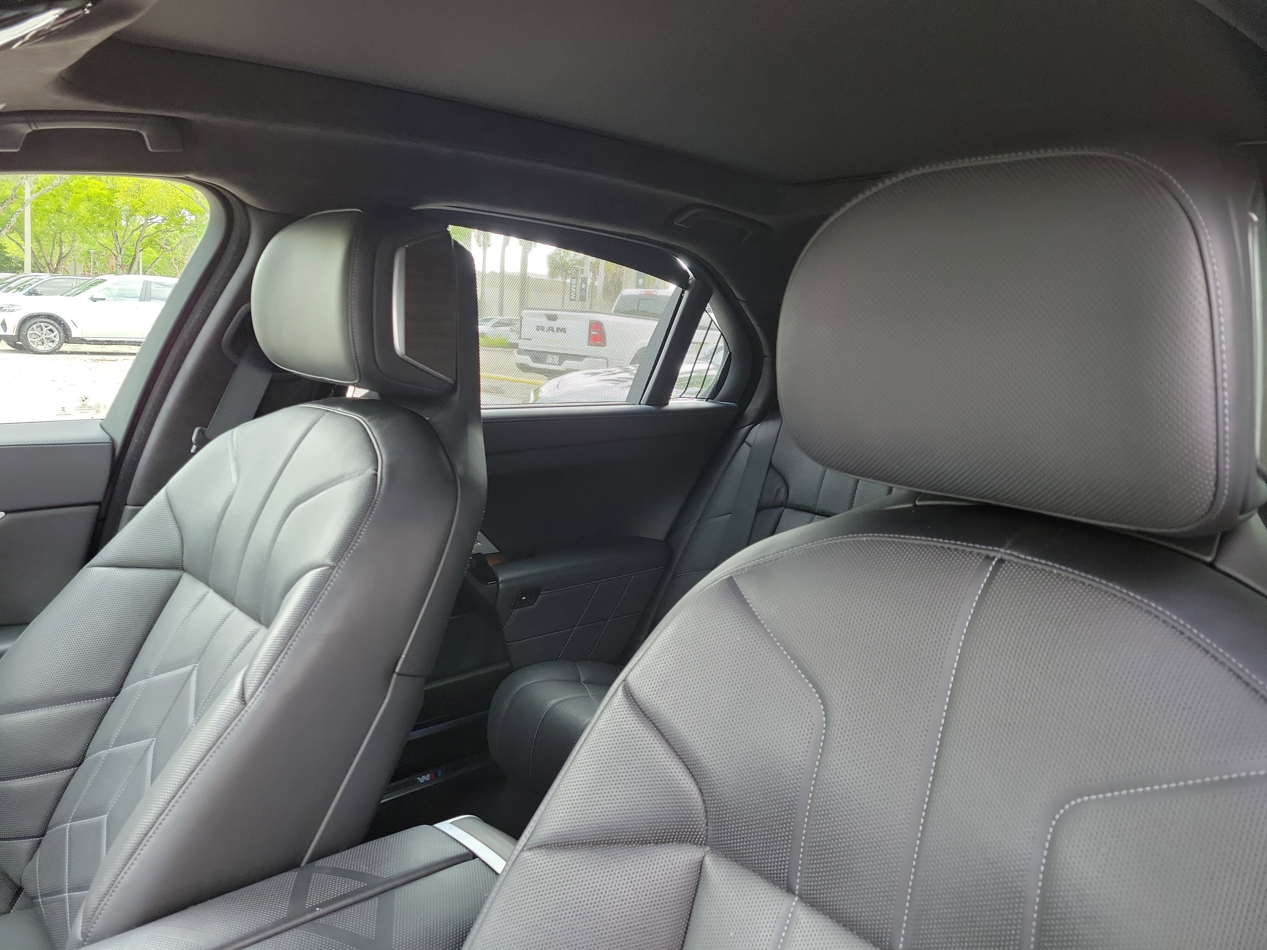 Used 2023 Dravit Grey Metallic BMW 760i xDrive image 19