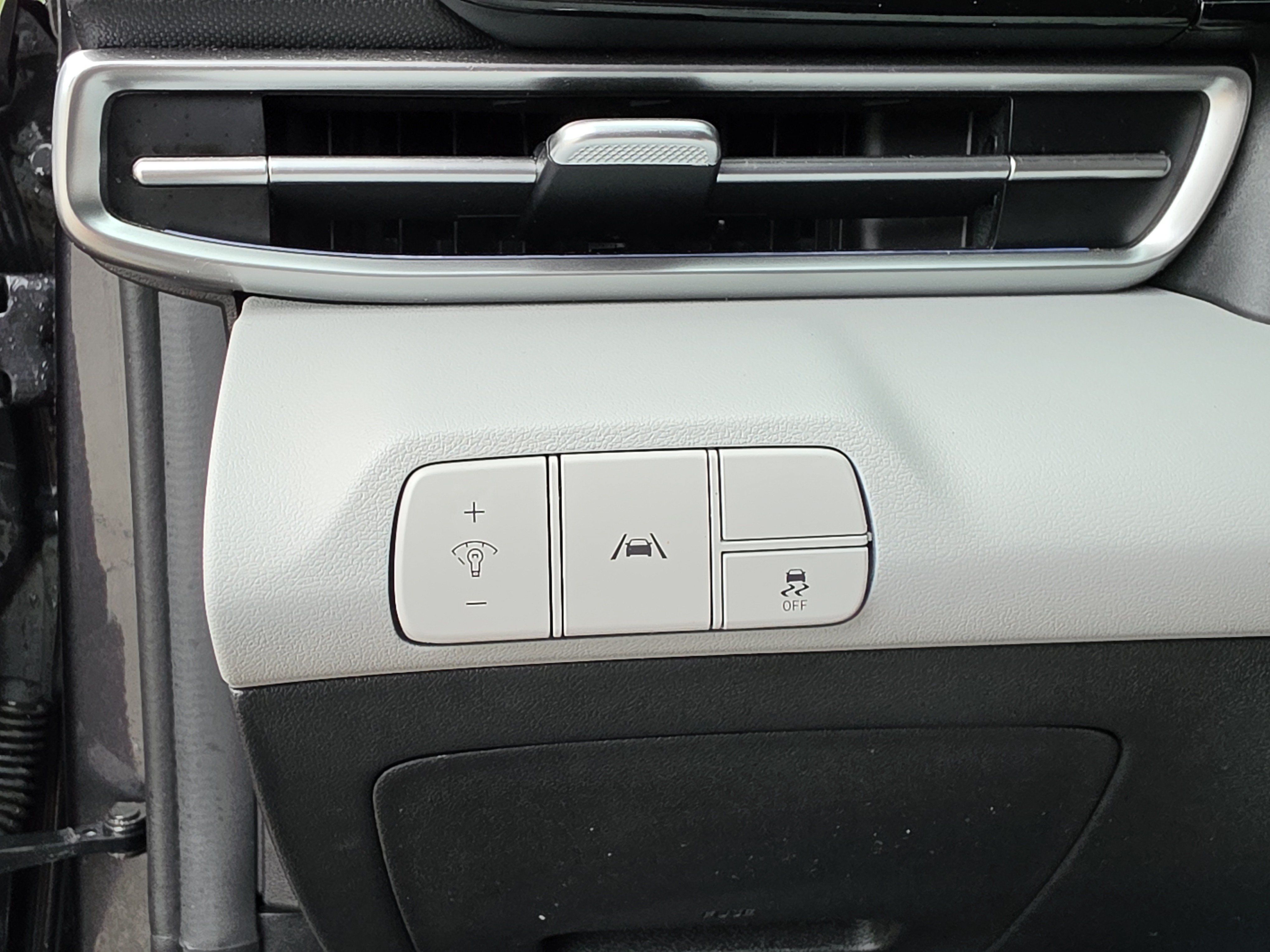 Used 2022 Portofino Gray Hyundai Limited image 28