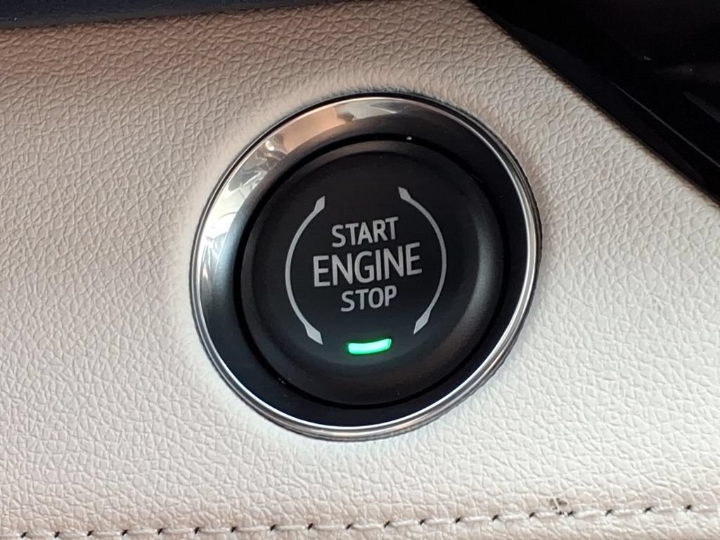 New 2026 Ebony Twilight Metallic Buick Avenir image 19