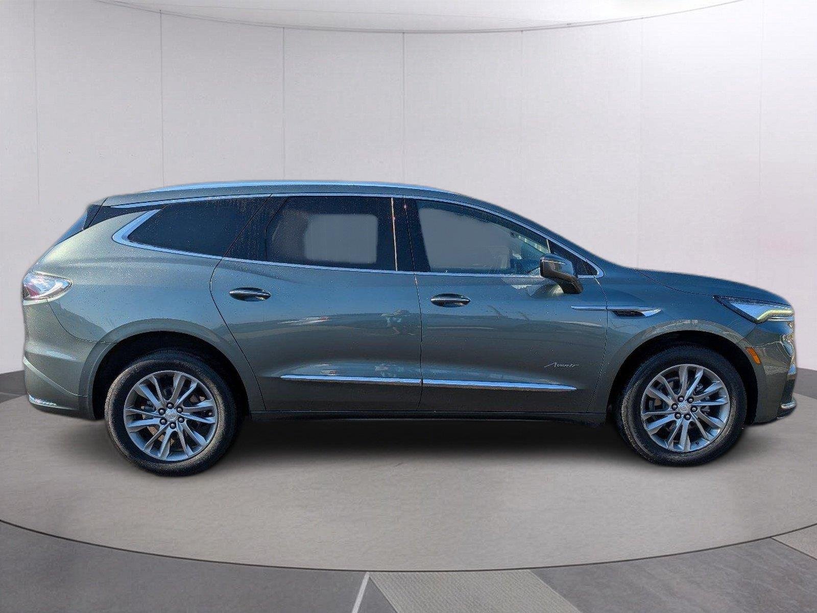 Used 2022 SAGE METALLIC Buick Avenir image 8