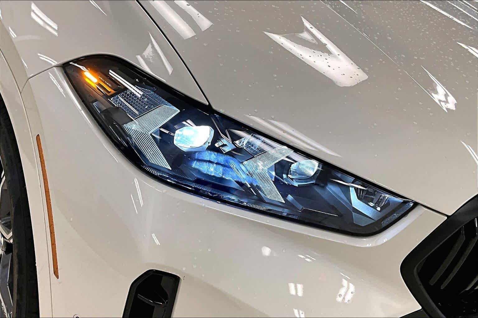 Used 2024 Mineral White Metallic BMW M60i image 26