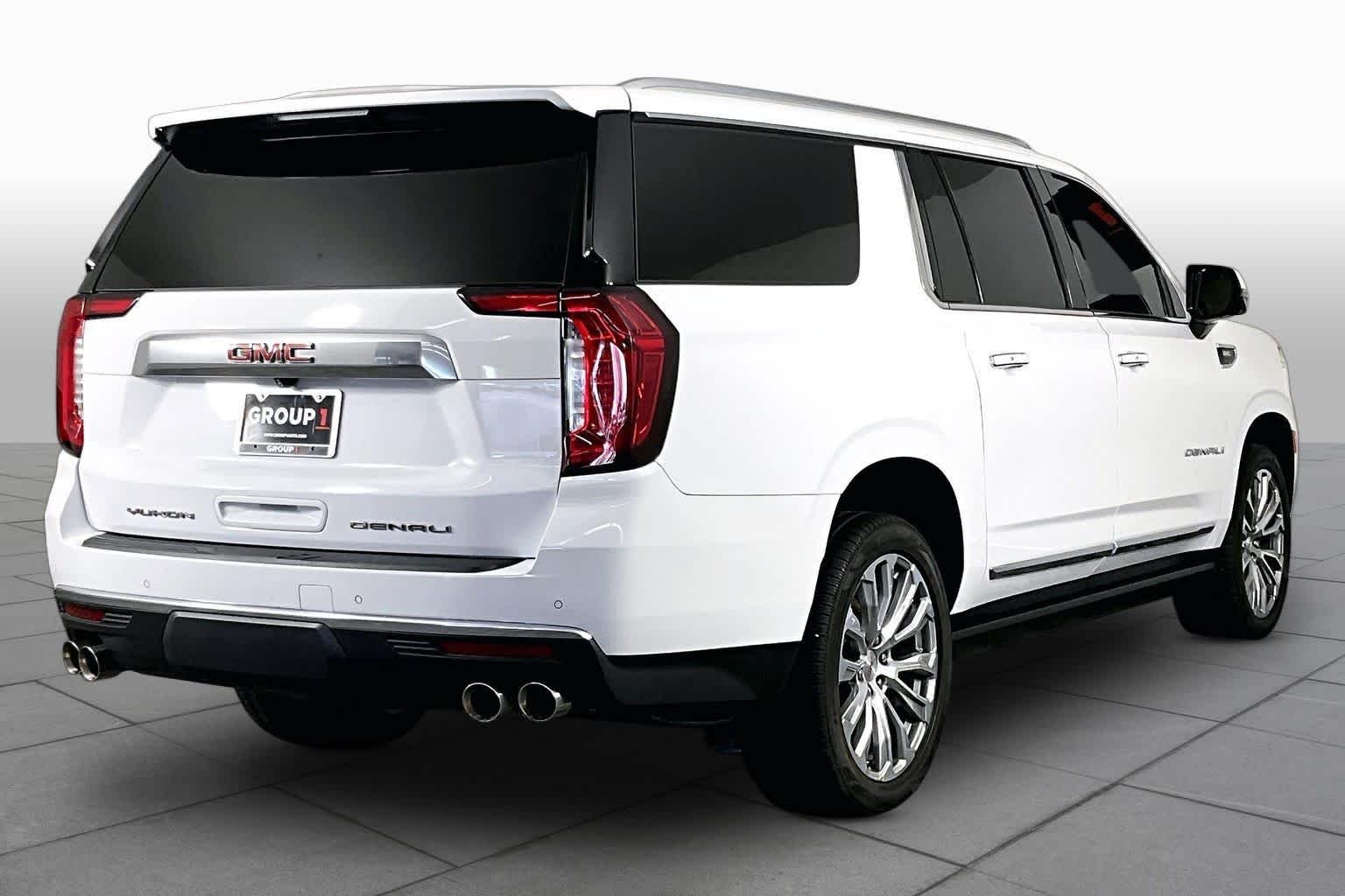 Used 2022 Summit White GMC Denali image 13