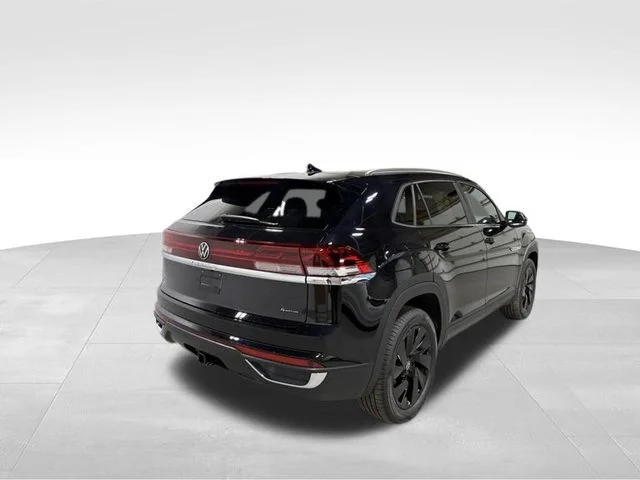 New 2026 Black Volkswagen 2.0T SE w/Technology image 5