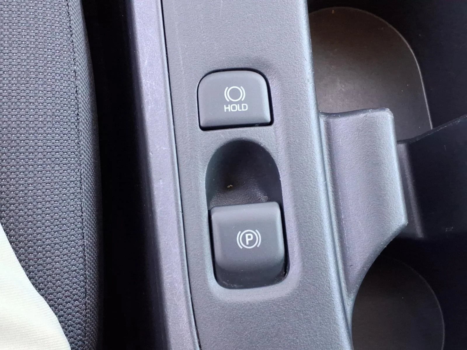 Used 2025 Wind Chill Pearl Toyota LE image 10