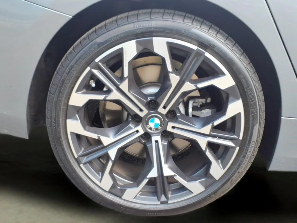 Used 2025 Gray BMW 330i image 34