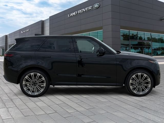New 2026 Santorini Black Land Rover SE image 6