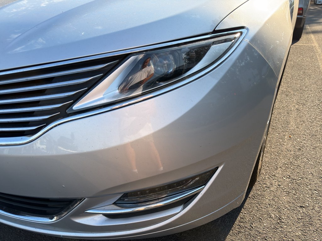 Used 2013 Ingot Silver Lincoln Base image 9