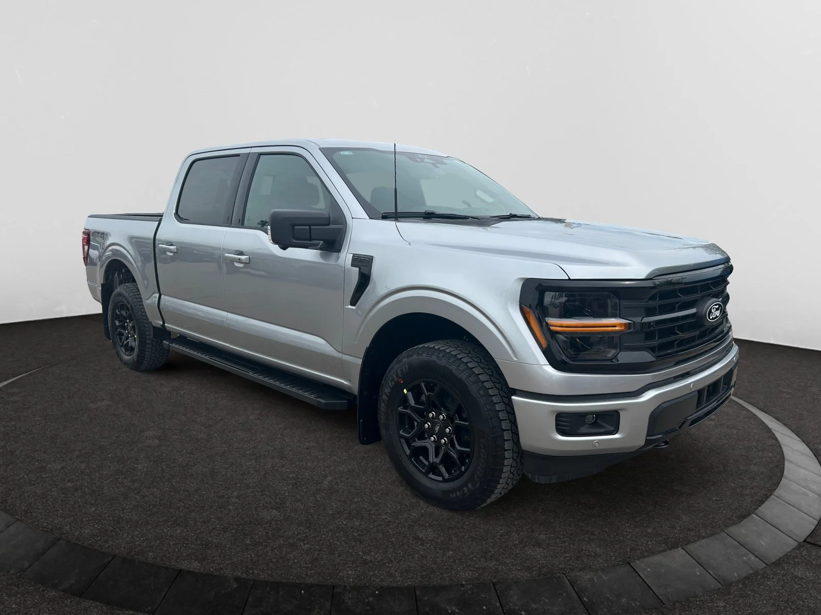 New 2026 Iconic Silver Metallic Ford XLT image 7