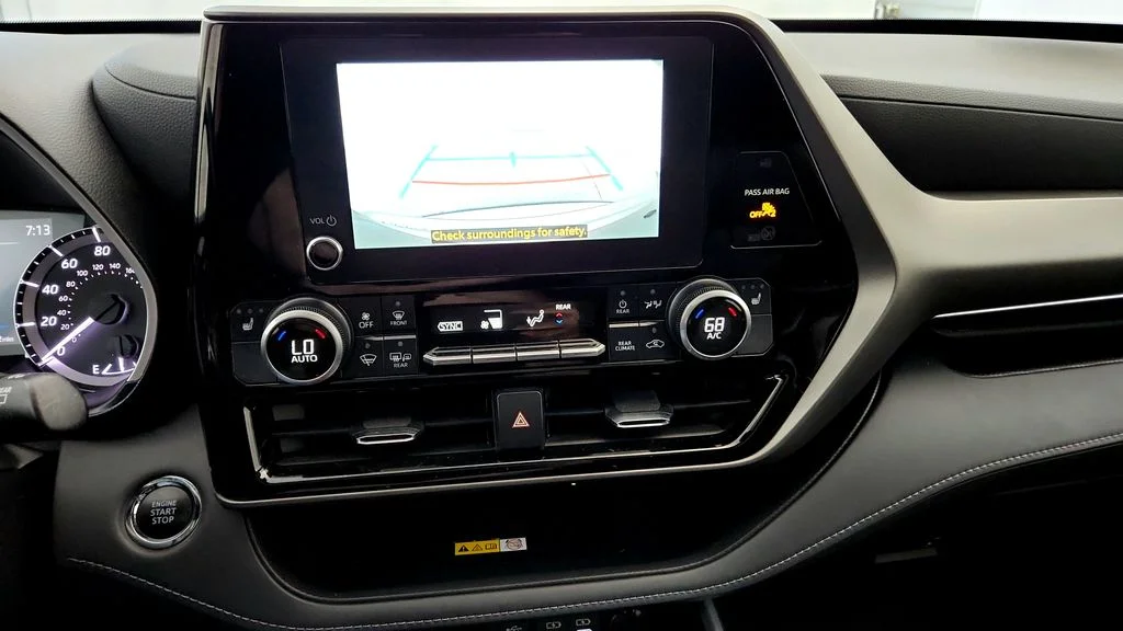 Used 2023 Silver Toyota XLE image 33