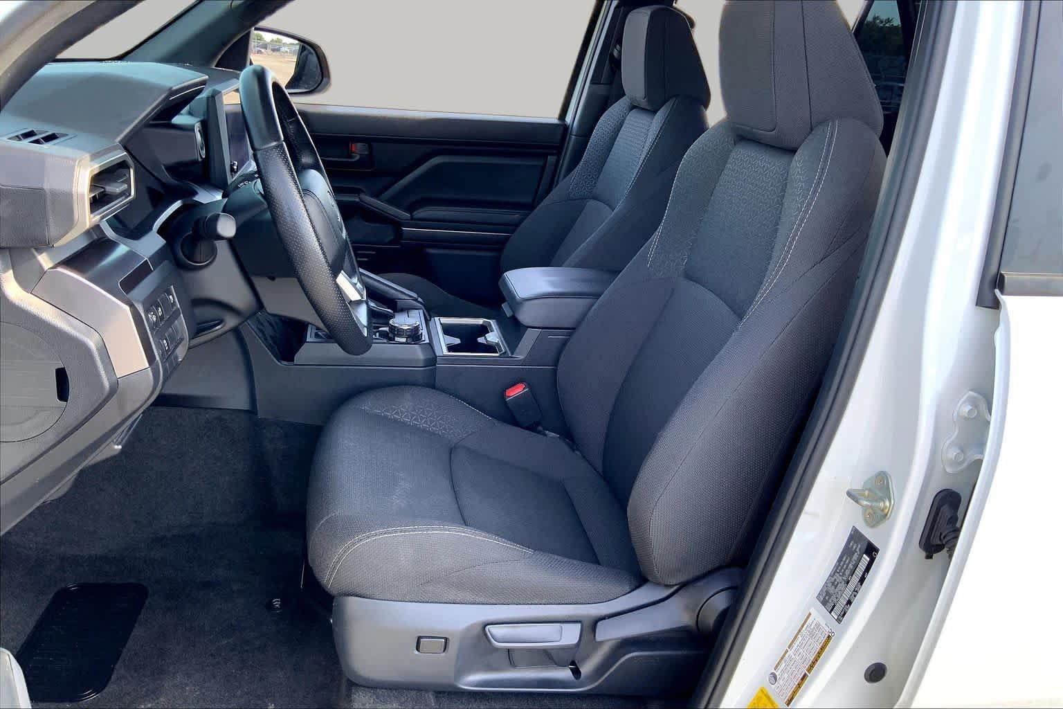 Used 2025 Ice Cap Toyota SR5 image 8