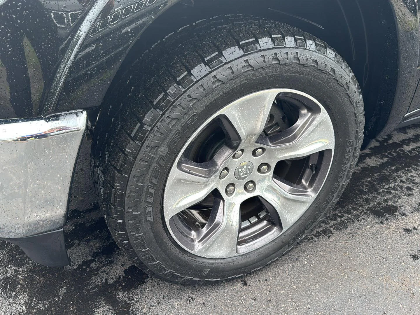 Used 2019 Diamond Black Crystal Pearlcoat Ram Laramie image 8