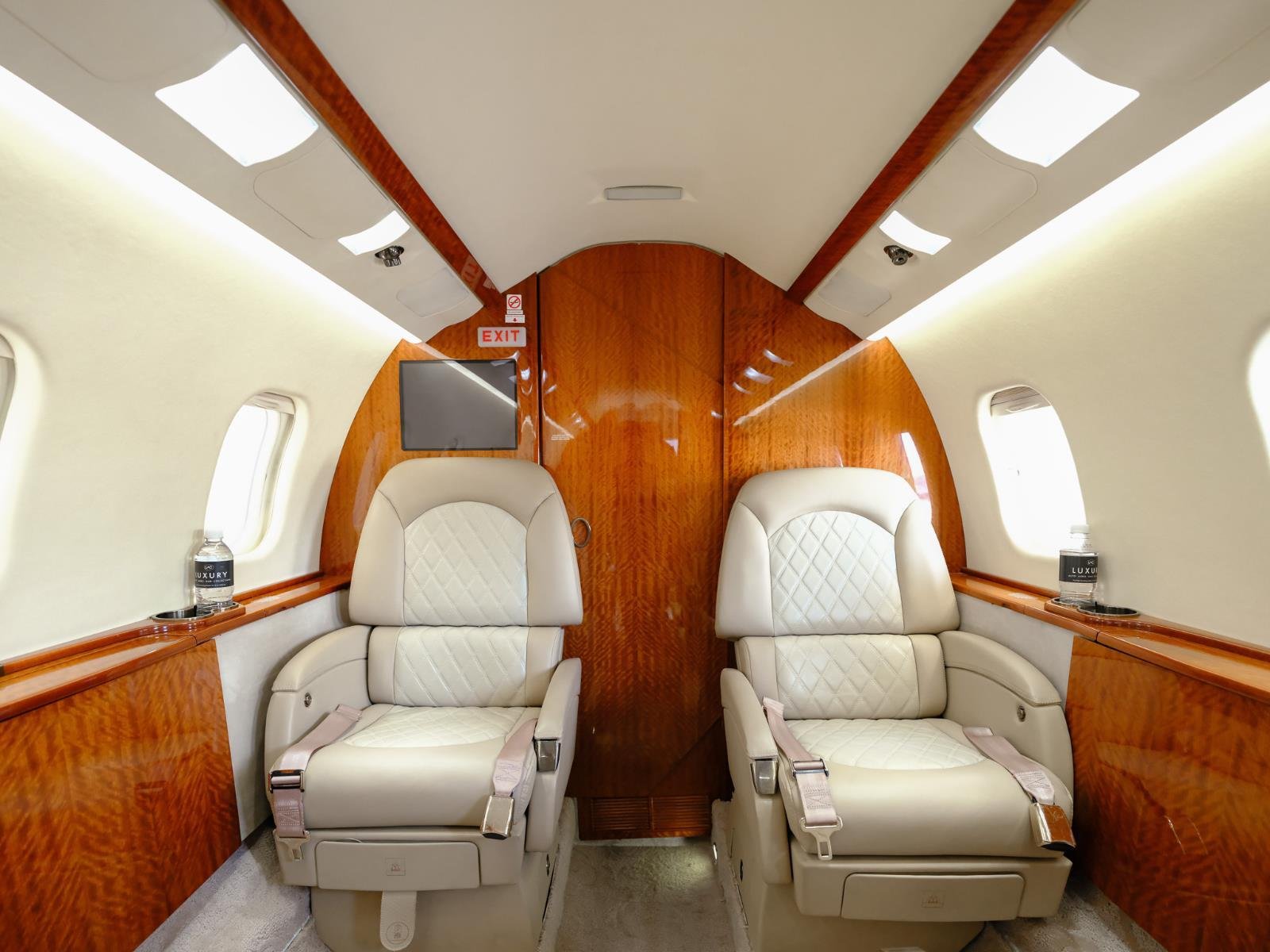 Used 2009 White LEARJET XR image 16