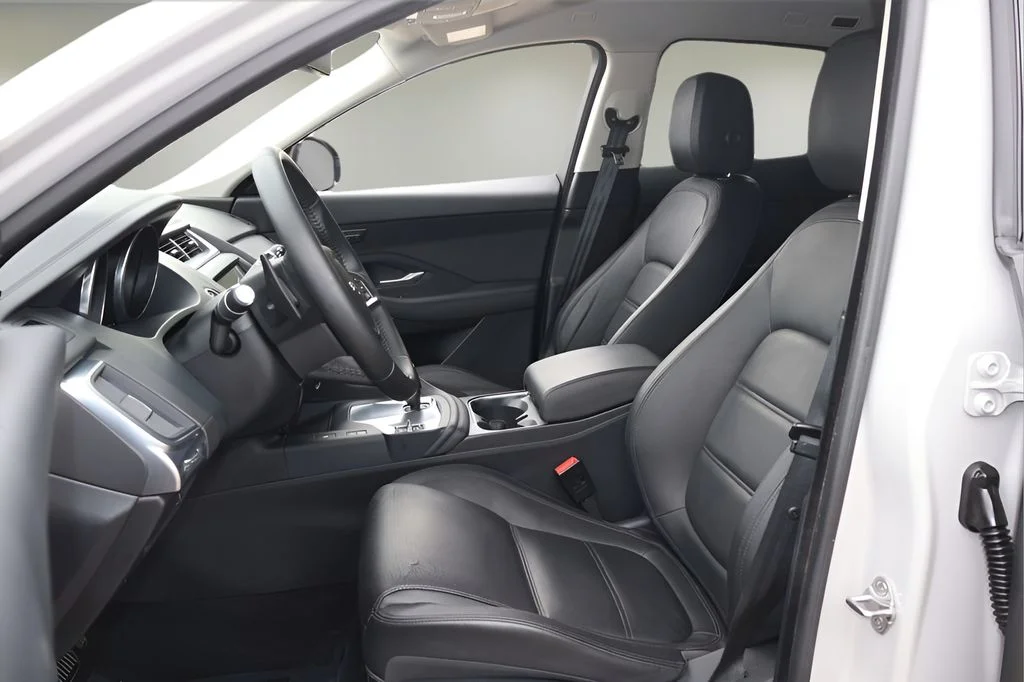 Used 2019 Gray Jaguar SE image 11