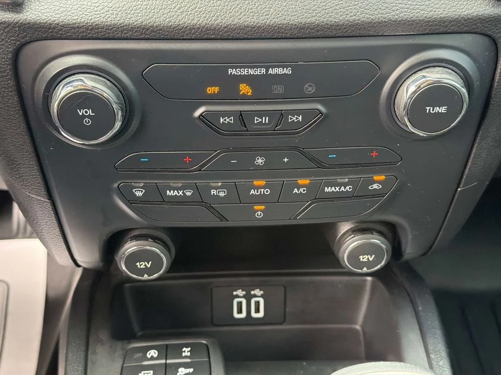 Used 2021 Gray Ford XLT image 25