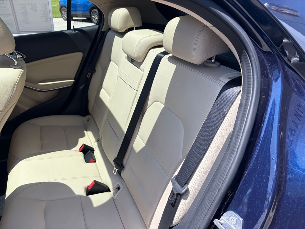 Used 2018 Lunar Blue Metallic Mercedes-Benz GLA 250 image 18