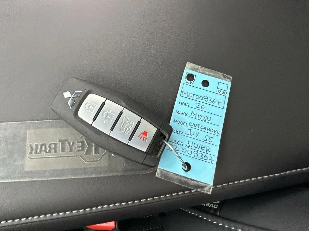 New 2026 Silver Alloy Mitsubishi SE image 45
