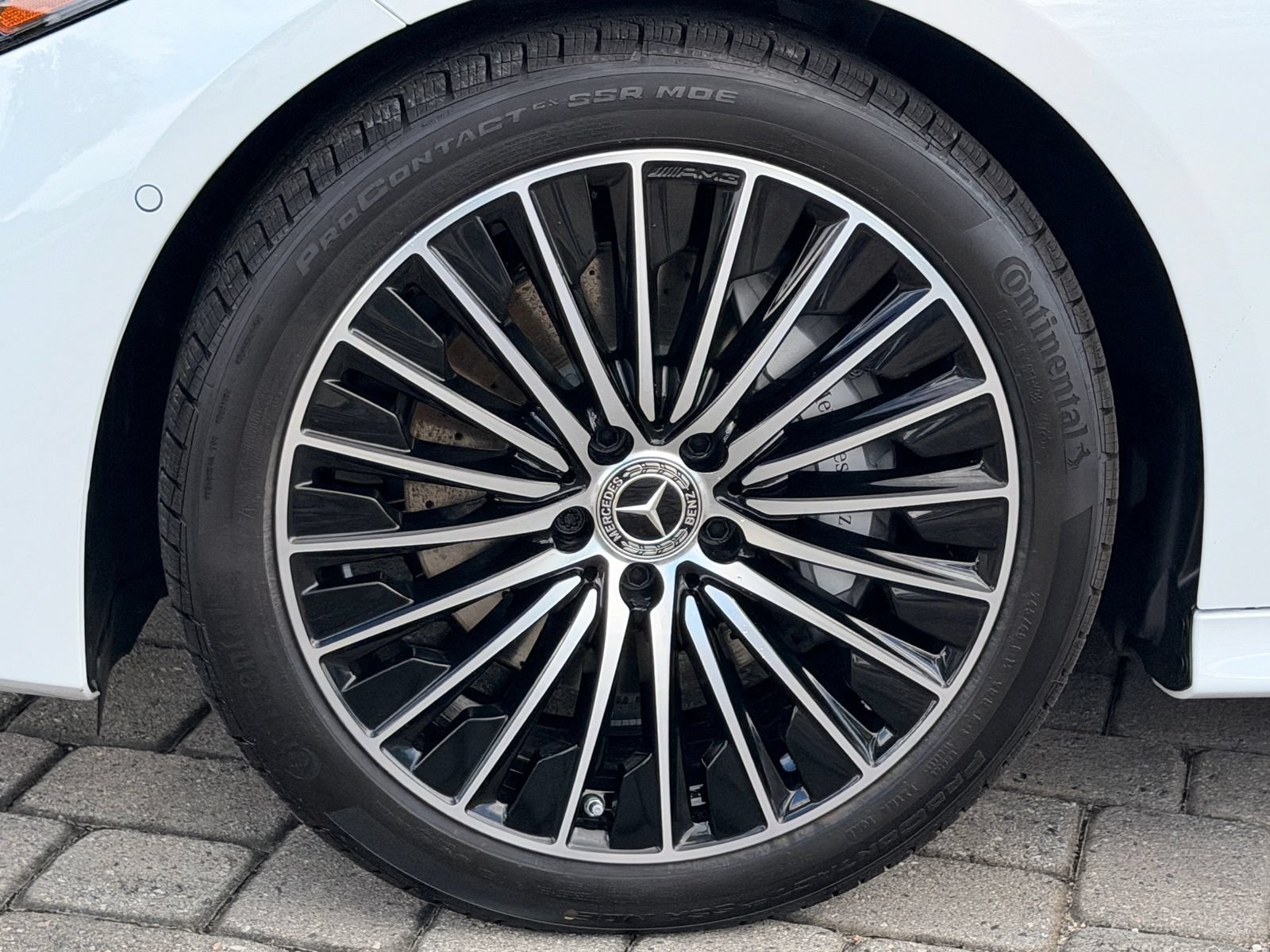 New 2027 White Mercedes-Benz CLE 300 image 31