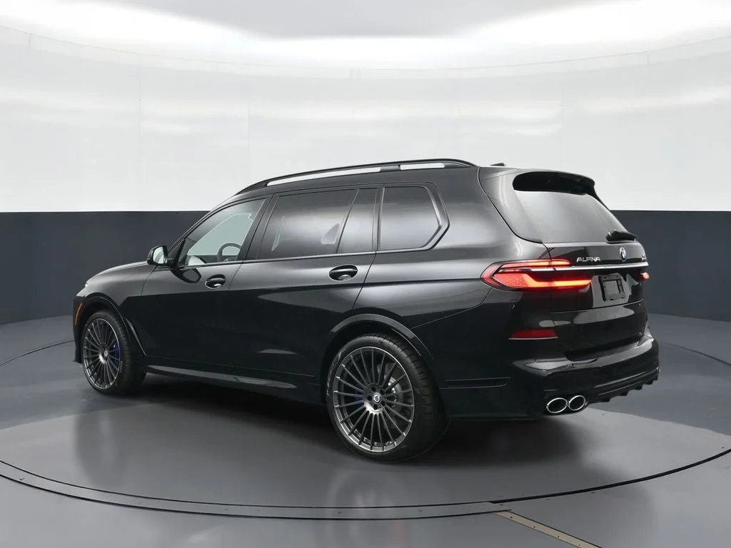 New 2026 Black Sapphire Metallic BMW ALPINA XB7 image 2