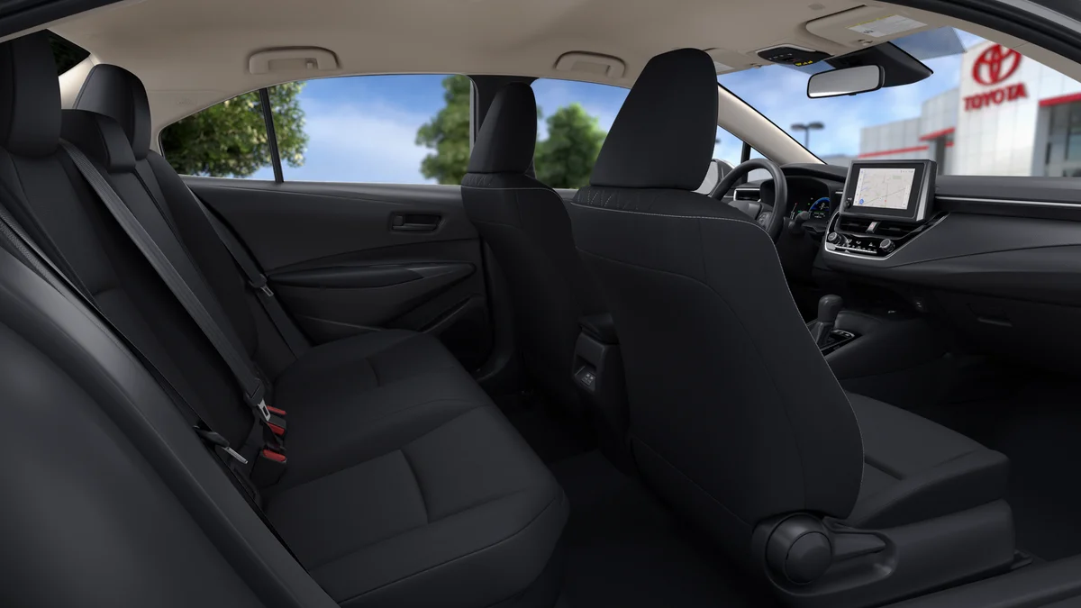 2026 Toyota Corolla LE - Photo 33