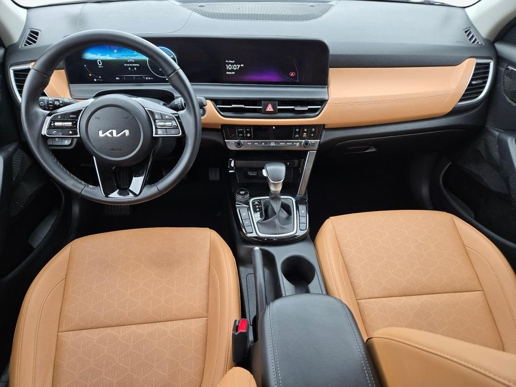 Used 2024 White Kia EX image 17
