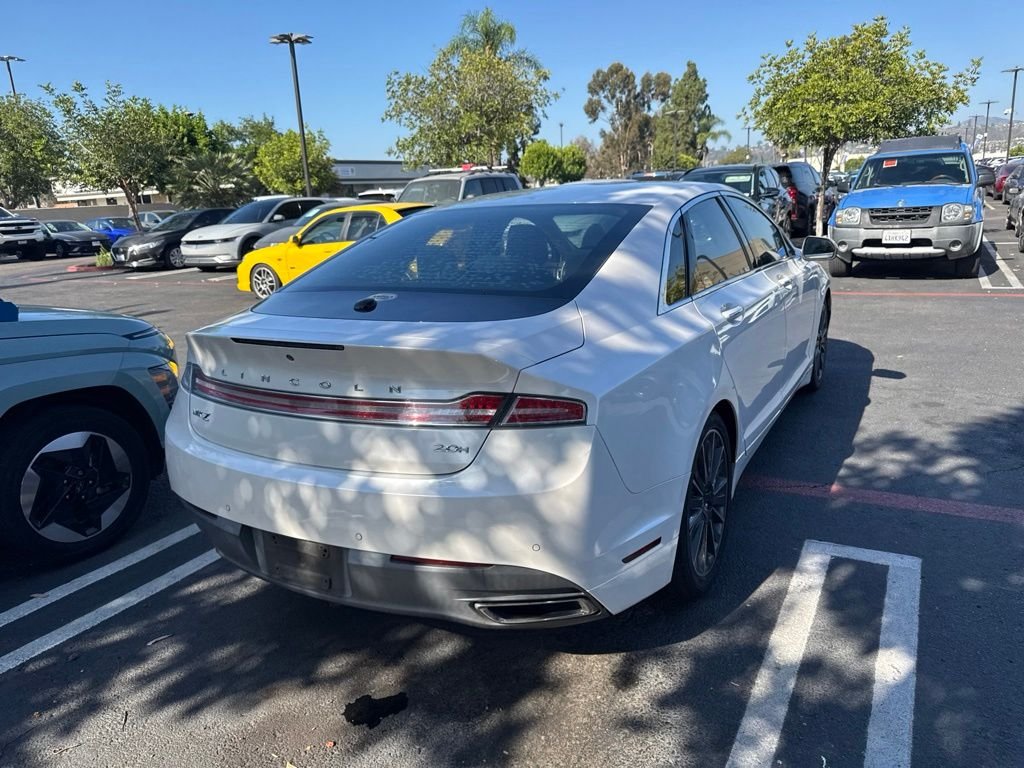 2016 Lincoln MKZ Hybrid - Photo 3