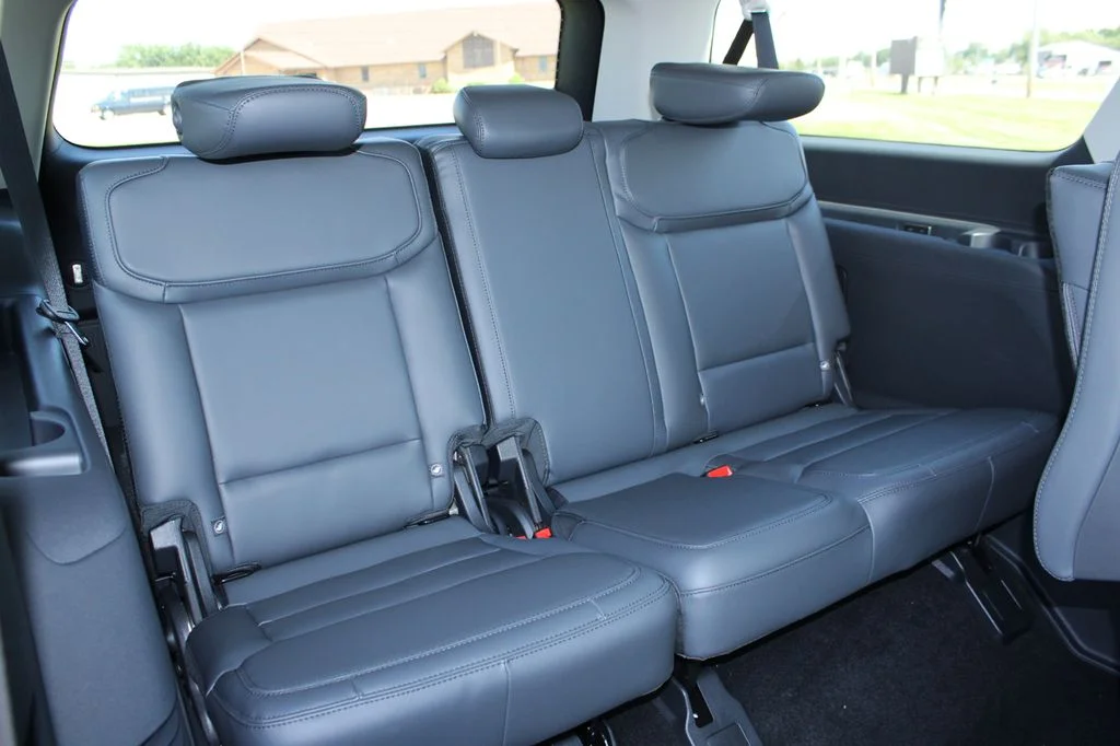 New 2027 Star White Metallic Tri-Coat Ford MAX Active image 27