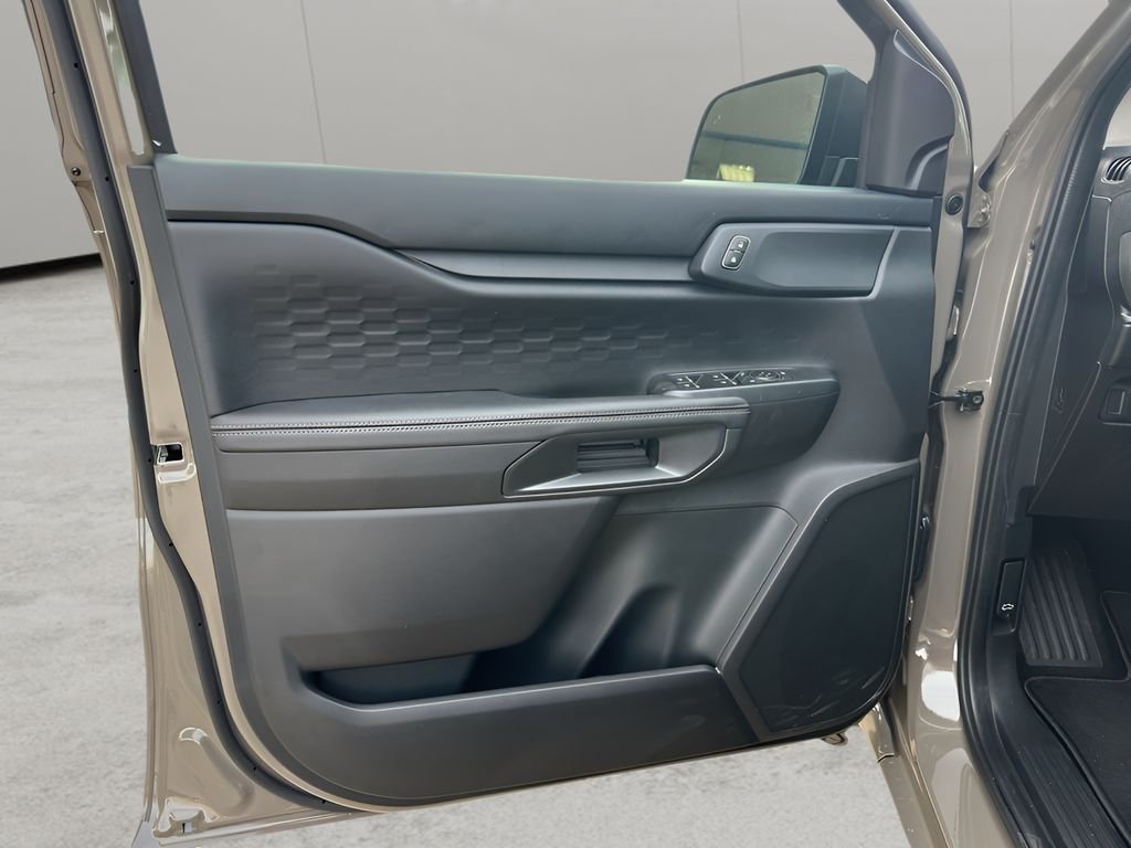 New 2026 Marsh Gray Ford XLT image 10