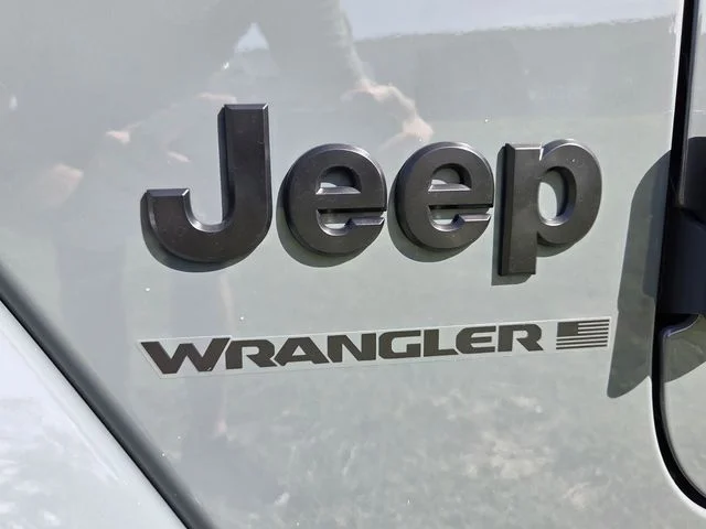 New 2026 Anvil Clear-Coat Exterior Paint Jeep Sahara image 12