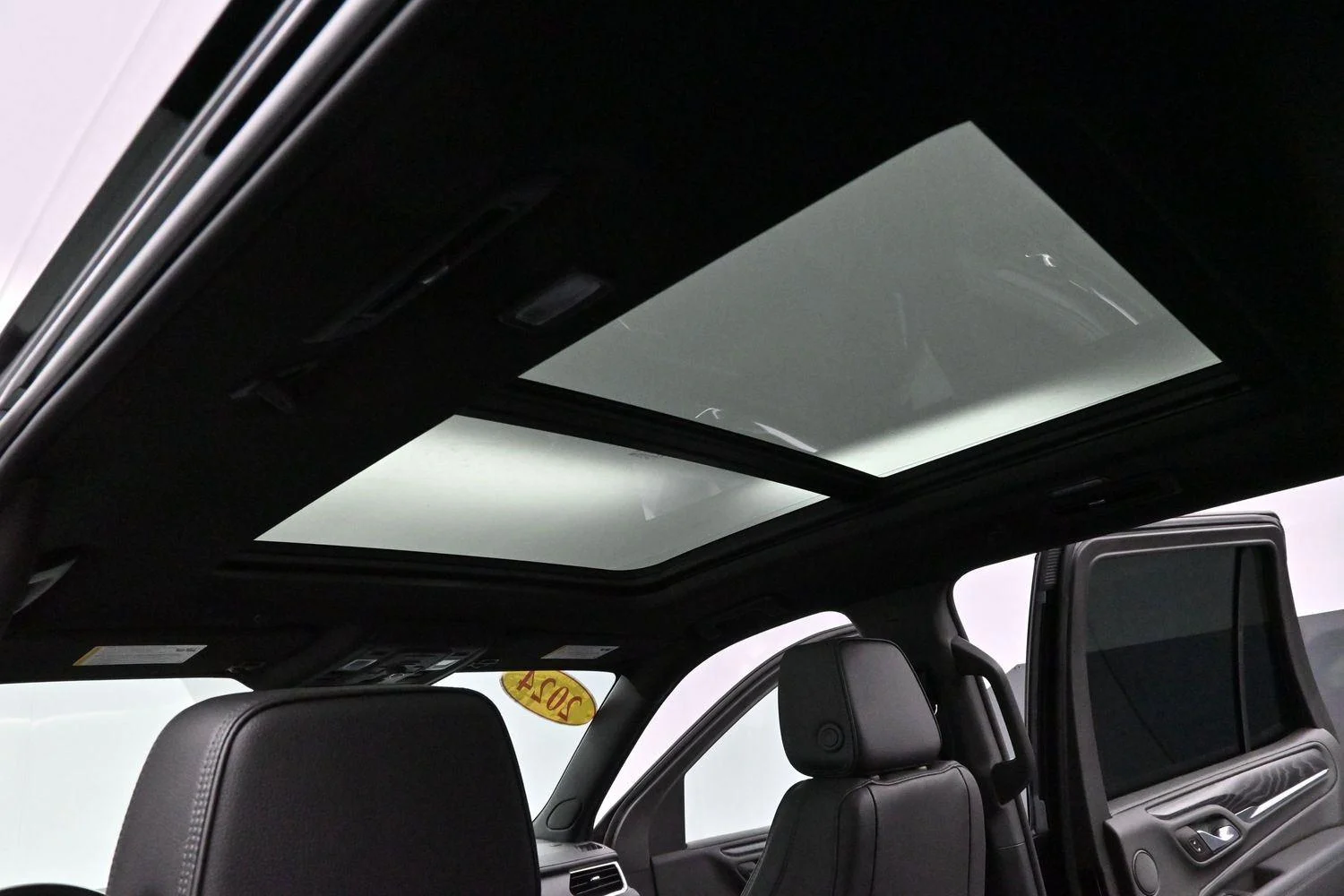 Used 2024 Onyx Black GMC Denali image 33