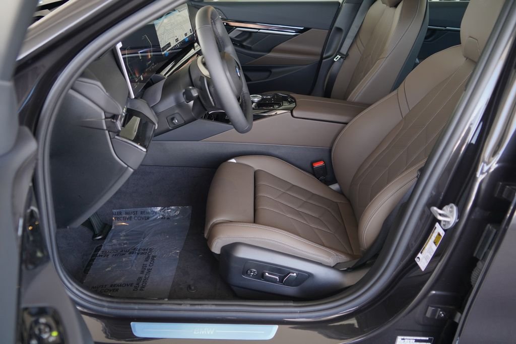 New 2027 Dark Graphite Metallic BMW 530i image 10