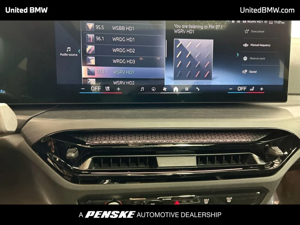 2026 BMW 3 Series 330i - Photo 16