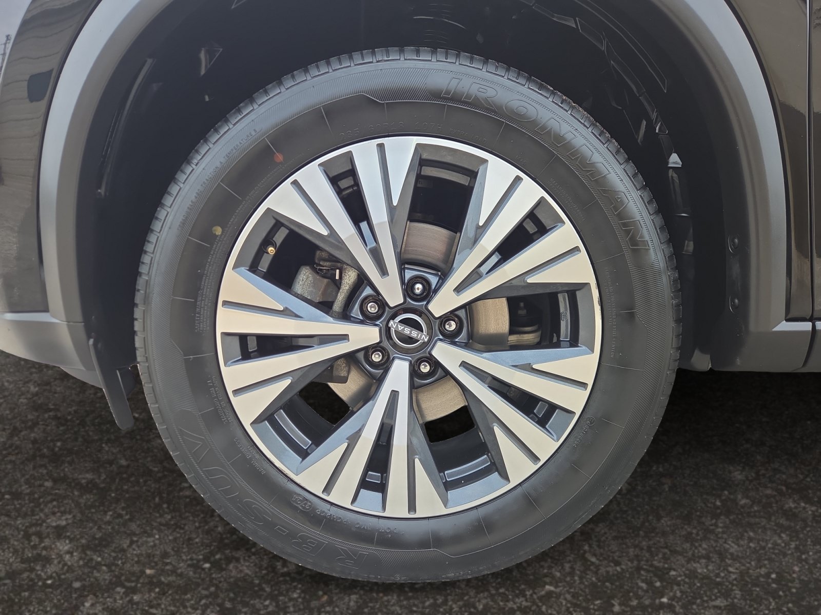 Used 2023 Super Black Nissan SV image 14