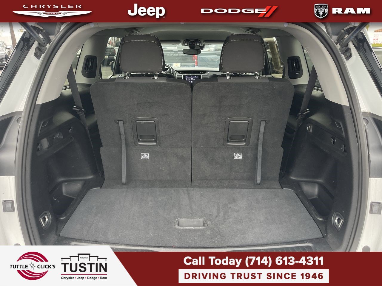 Used 2023 Bright White Clearcoat Jeep Laredo image 27