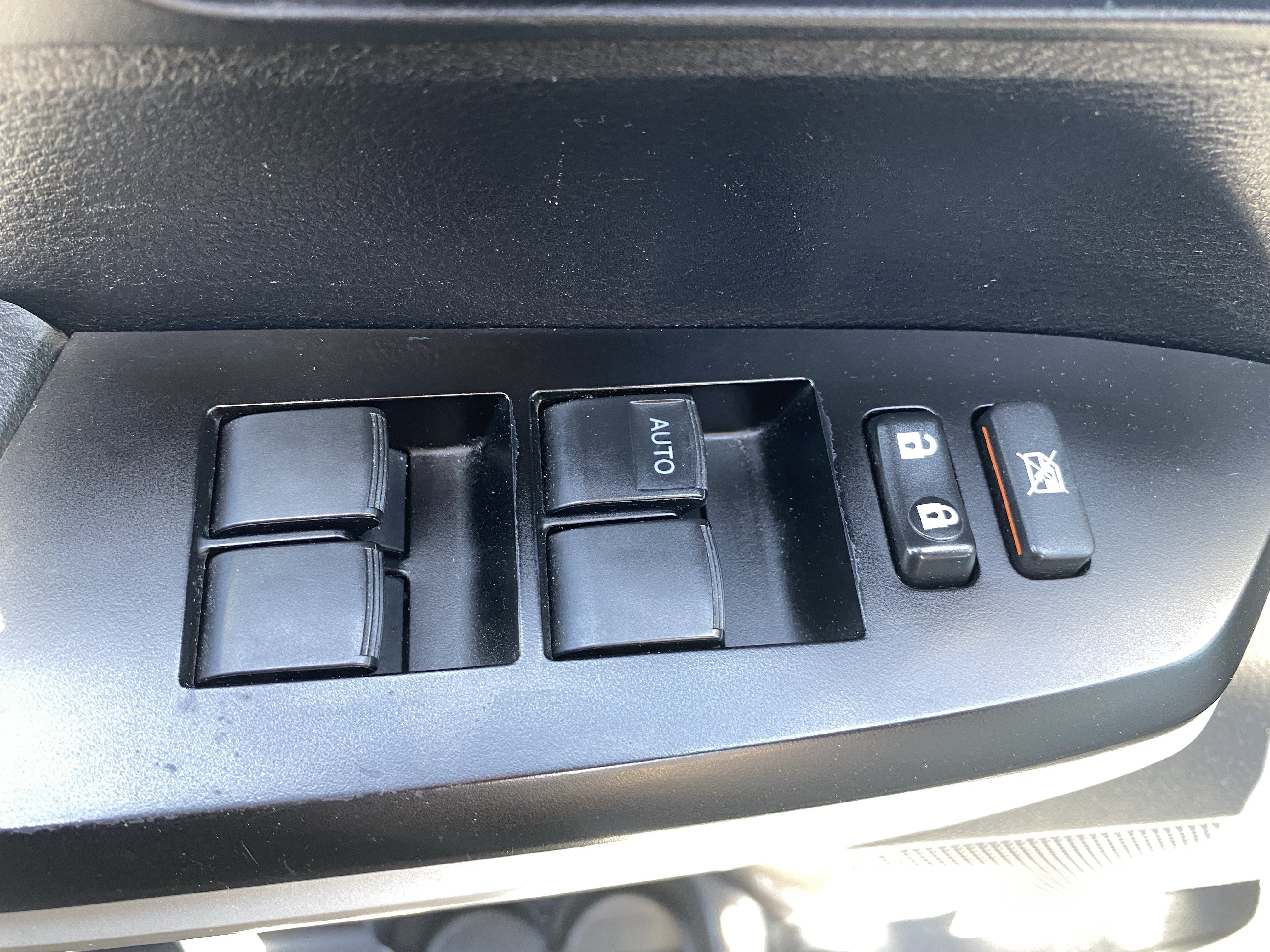 Used 2018 Magnetic Gray Metallic Toyota SR5 image 18