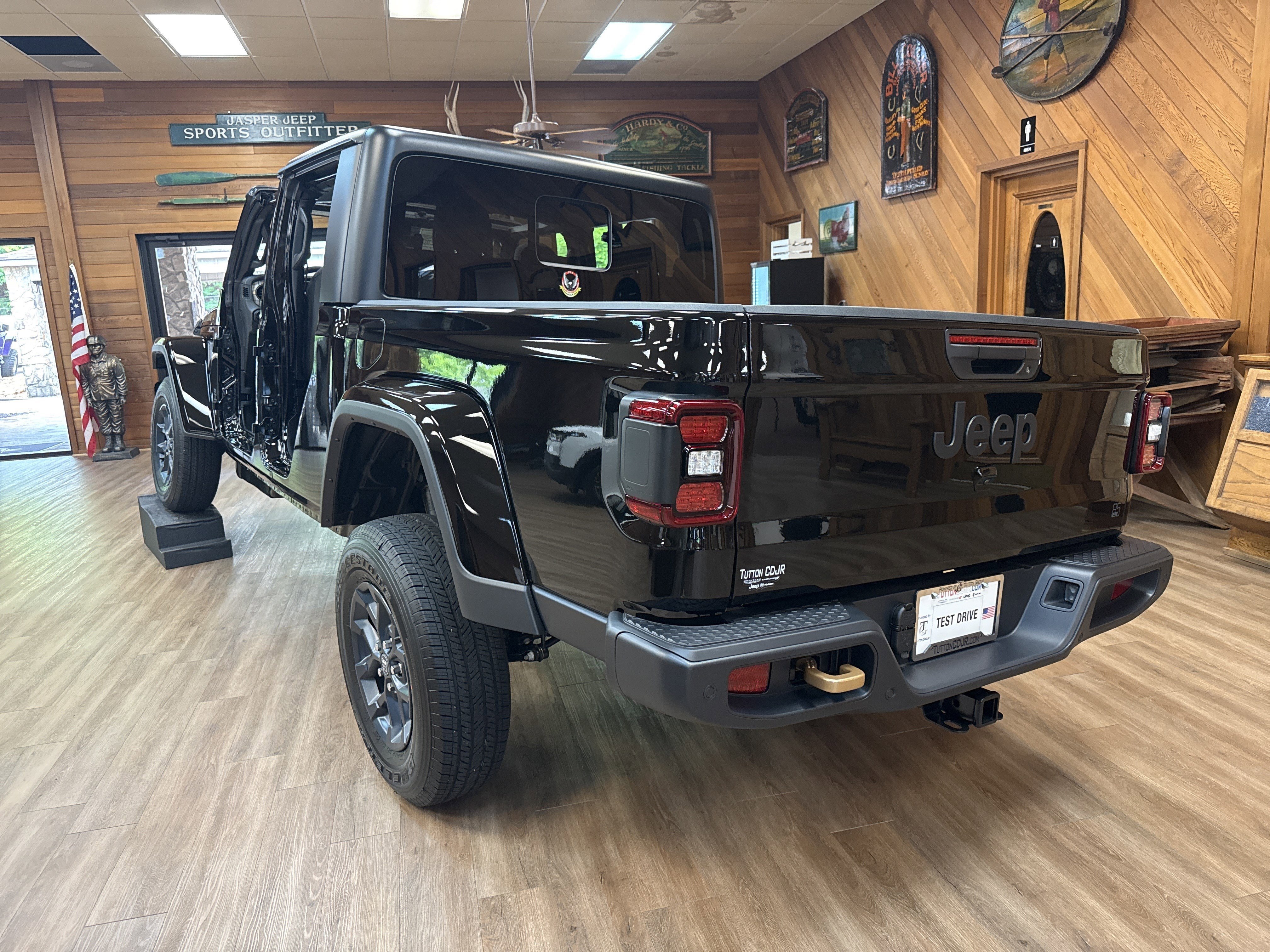 New 2026 Black Clear-Coat Exterior Paint Jeep 85th Anniversary Edition image 5