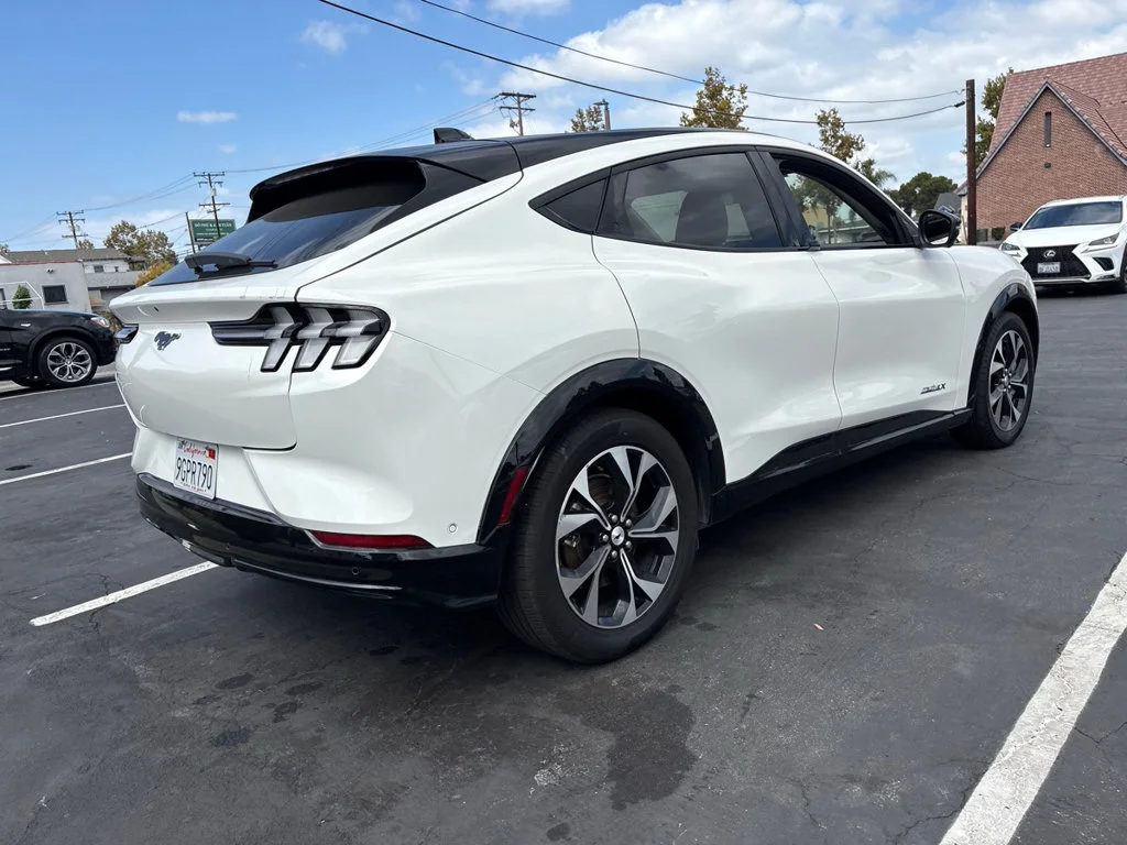 Used 2023 Star White Metallic Tri-Coat Ford Premium image 5