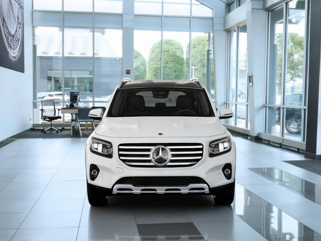 New 2026 Polar White Mercedes-Benz GLB 250 image 7
