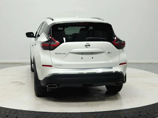 Used 2022 White Nissan SV image 7