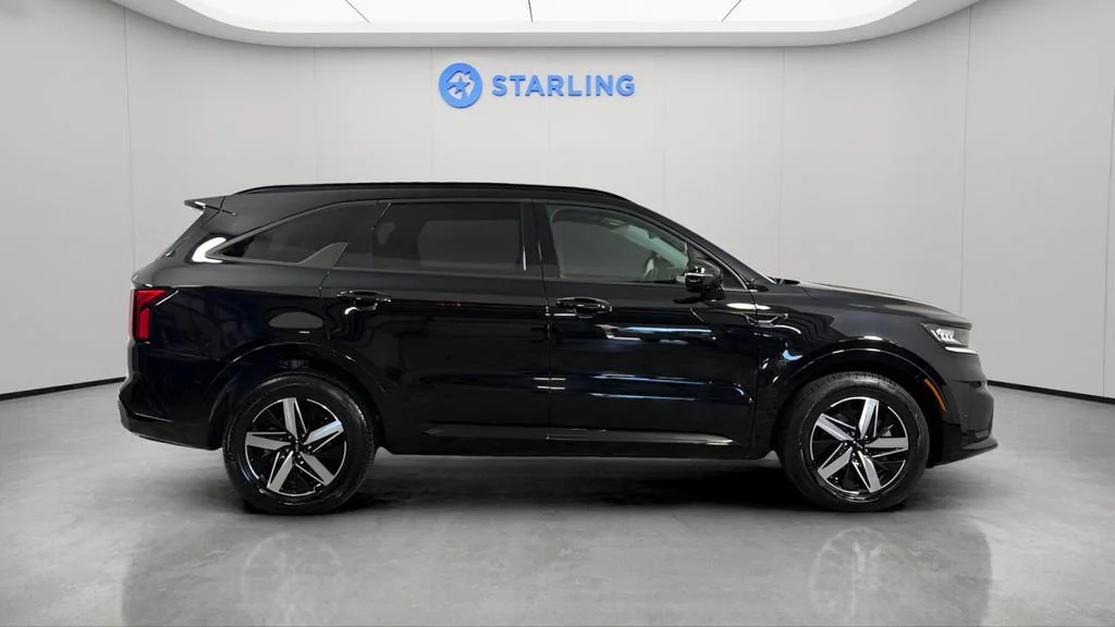 Used 2023 Black Kia S image 11