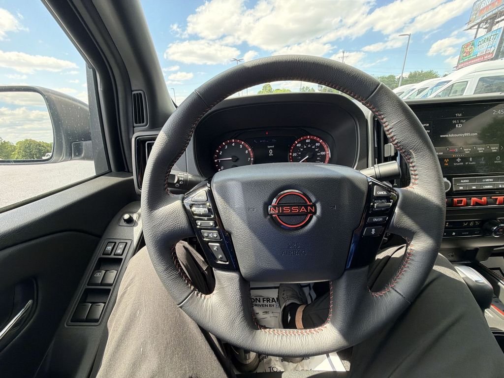 Used 2025 White Nissan PRO-4X image 22