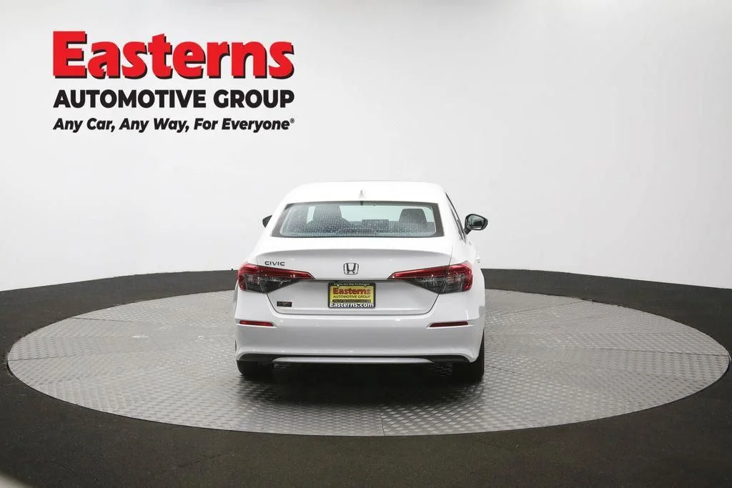 Used 2023 White Honda EX image 39