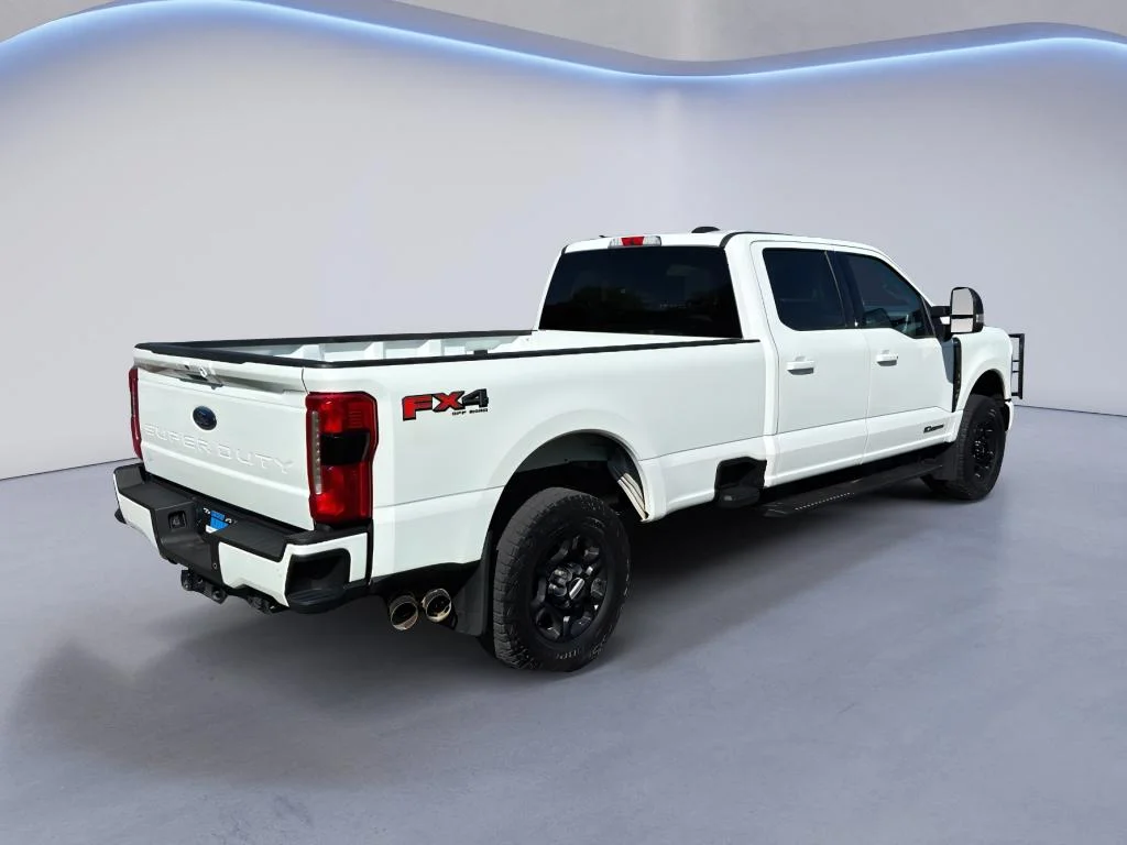 Used 2023 Oxford White Ford XLT image 5