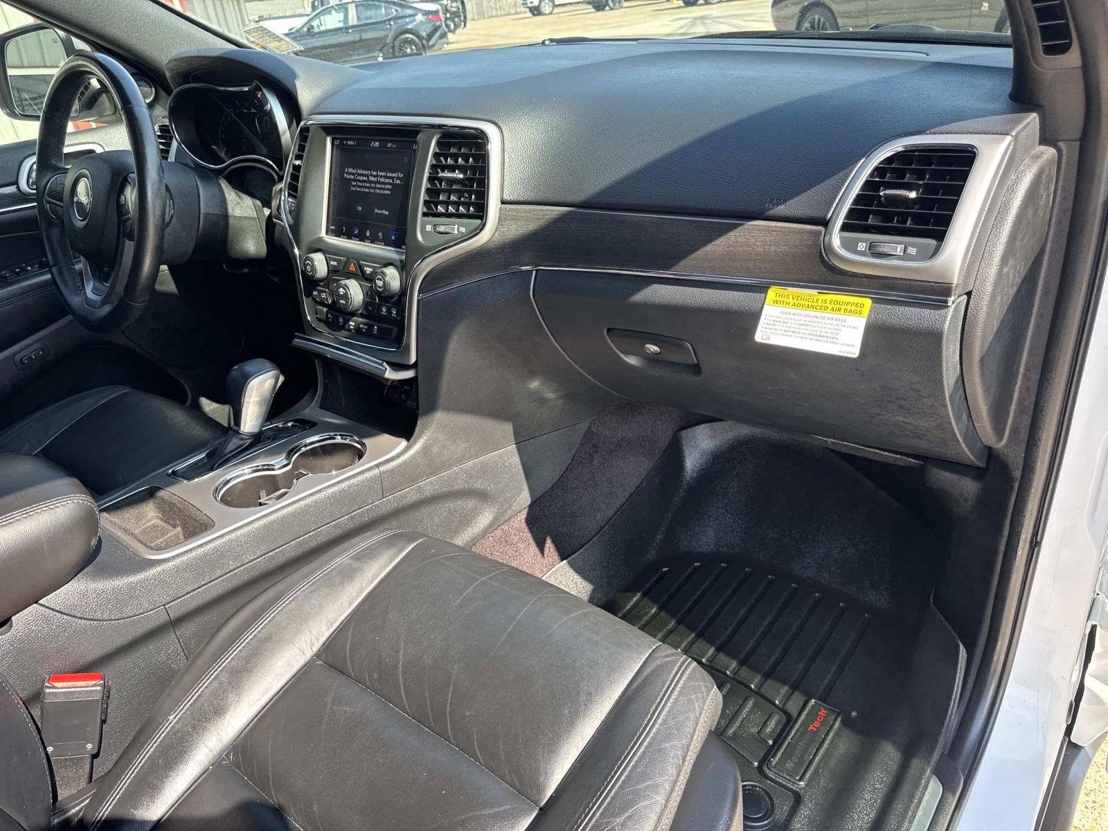 Used 2018 Bright White Clearcoat Jeep Limited image 12