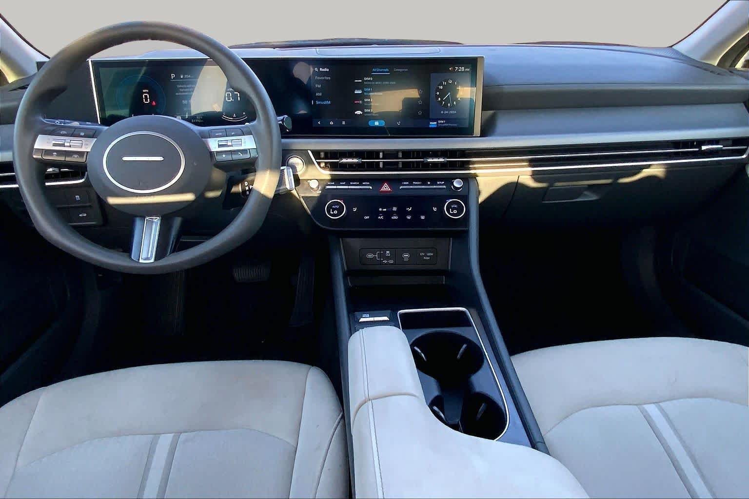Used 2025 Serenity White Hyundai SEL image 15