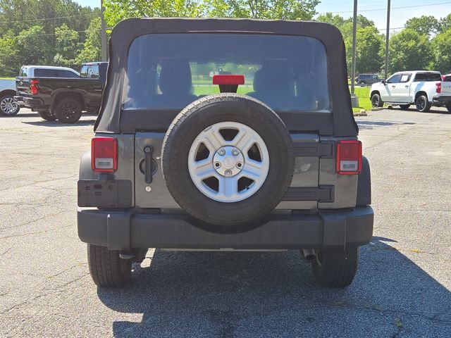 Used 2017 Gray Jeep Unlimited Sport image 9