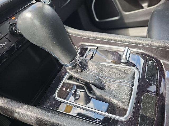 Used 2022 Red Jeep Latitude image 17