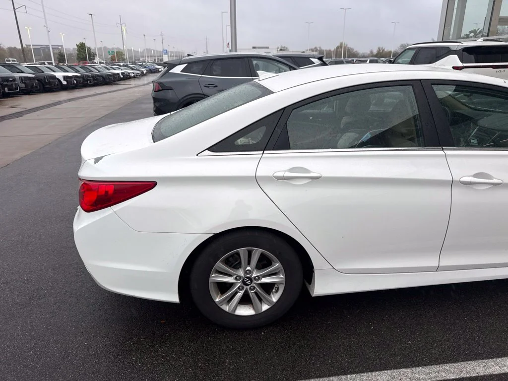 Used 2014 Hyundai Sonata GLS with VIN 5NPEB4AC8EH851814 for sale in Rochester, Minnesota