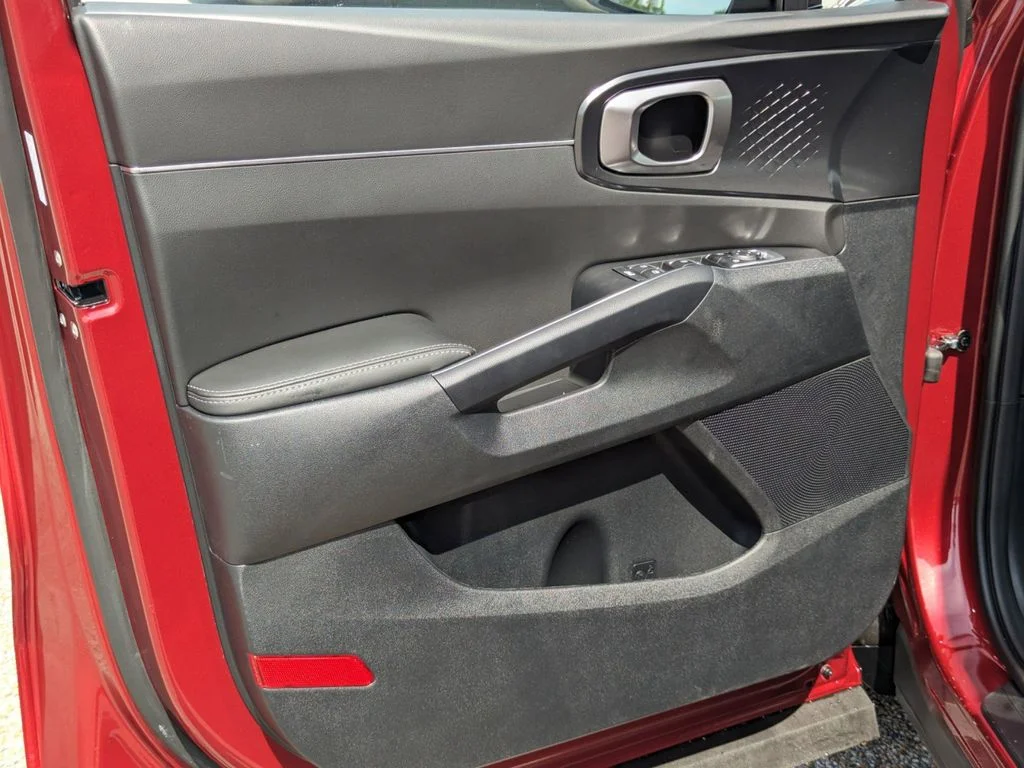 New 2023 RED Kia S FWD image 13
