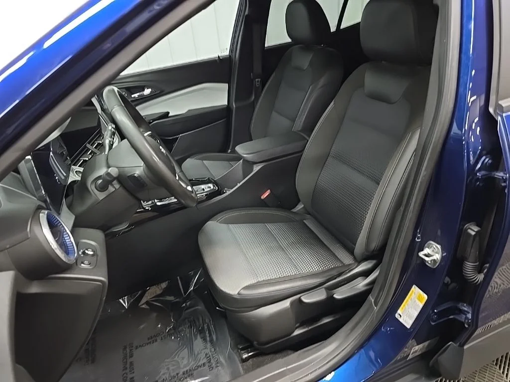 Used 2024 Blue Chevrolet LT image 29